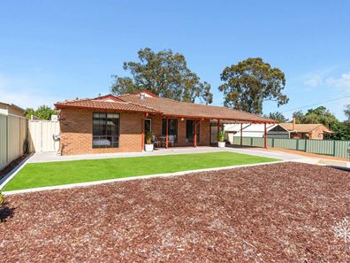 17 Lalor Place, Kalamunda WA 6076