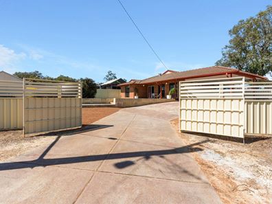 17 Lalor Place, Kalamunda WA 6076