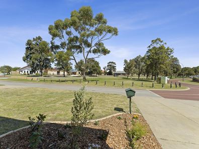 47 Ritchie Drive, Rockingham WA 6168