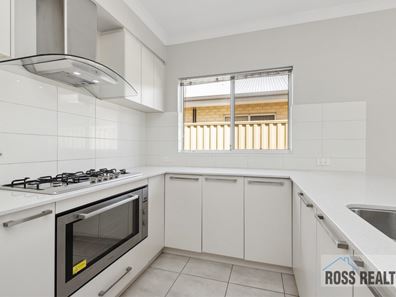 2/180 Walter Road, Bassendean WA 6054