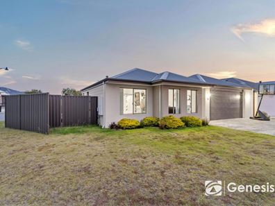 15 Laperla Street, Piara Waters WA 6112