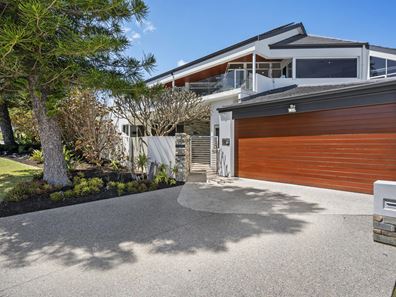 69A West Coast Drive, Watermans Bay WA 6020