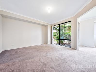 14 Staunton Rise, Halls Head WA 6210