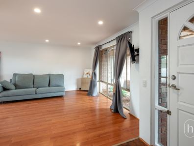 8 Coma Place, Beldon WA 6027