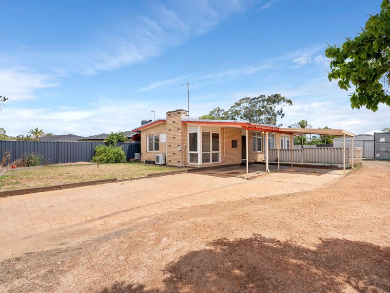 549 Kalamunda Road, High Wycombe