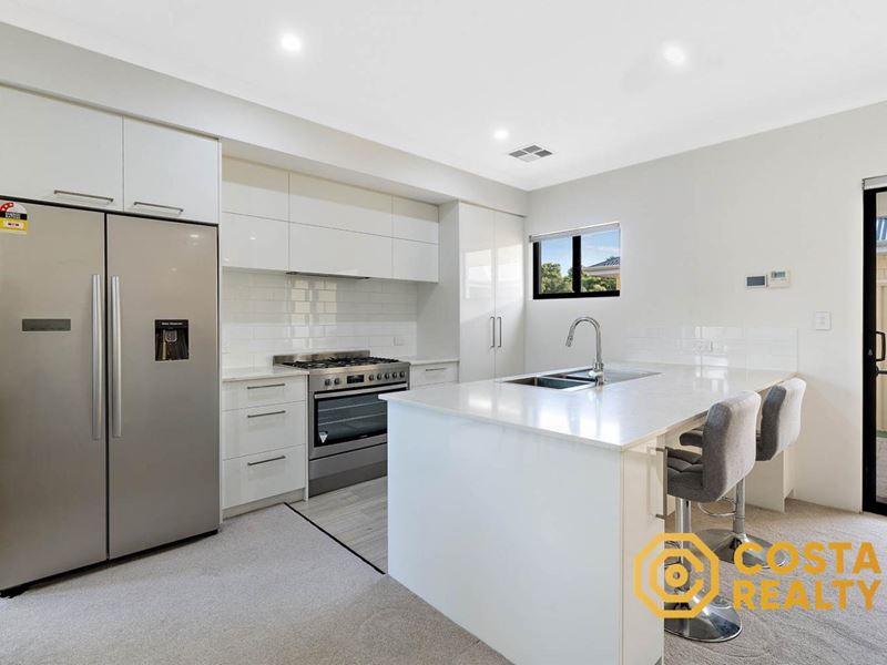 16 Muriel Court, Cockburn Central WA 6164