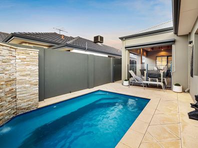 28 Honeymyrtle Turn, Stirling WA 6021