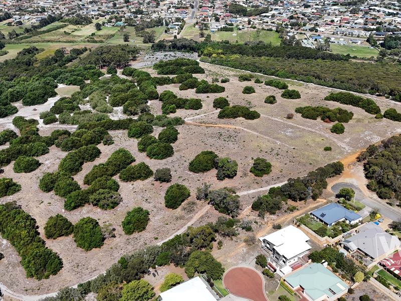 102 Range Road, Yakamia