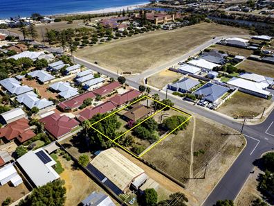 28 Crowtherton Street, Bluff Point WA 6530
