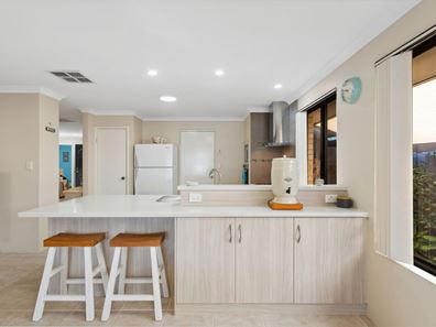 7 Rocklea Crescent, Ellenbrook WA 6069