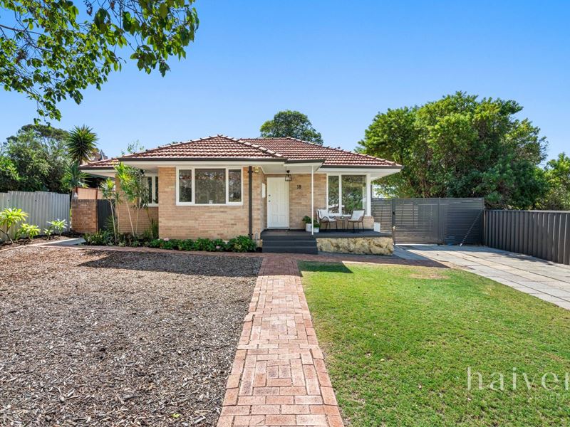 18 Waverley Road, Coolbellup WA 6163