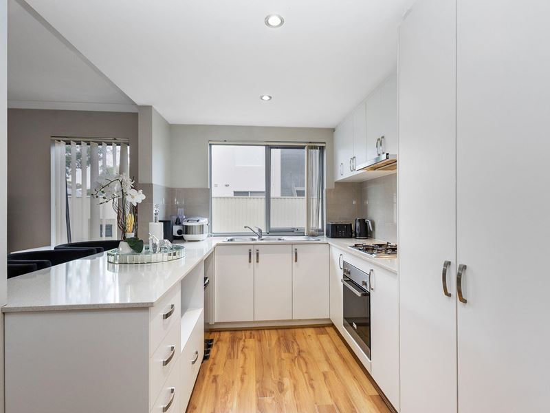 1/336 Belgravia Street, Cloverdale WA 6105