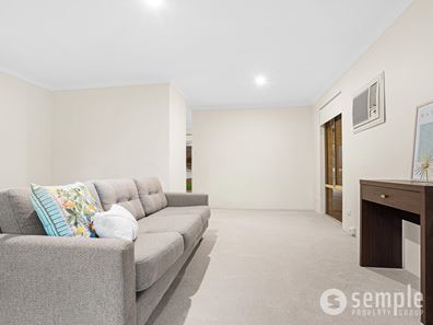 11 Mollerin Place, South Lake WA 6164
