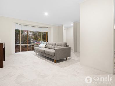 11 Mollerin Place, South Lake WA 6164
