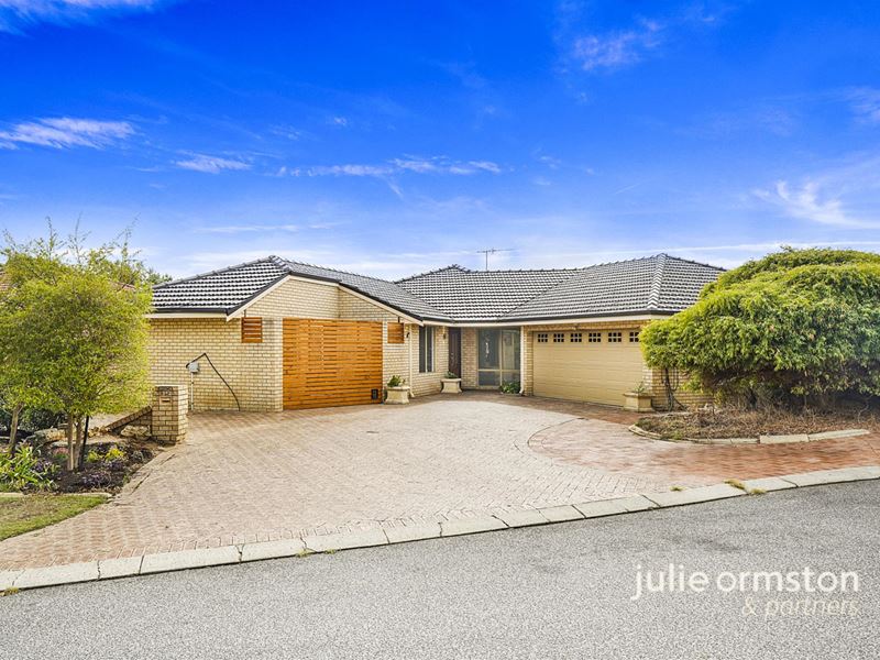 15 Boston Court, Woodvale WA 6026