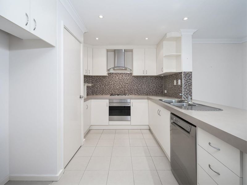 7/15 Spring Avenue, Midland WA 6056