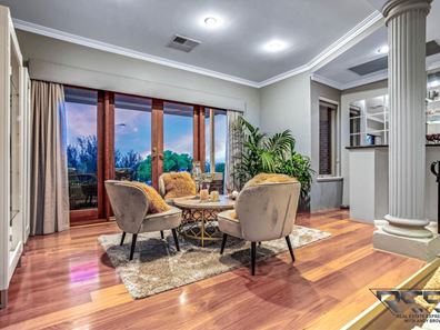 16 Peak View, Canning Vale WA 6155