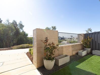 16 Stopes Lane, Forrestdale WA 6112