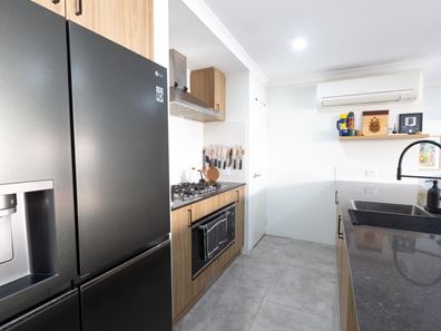 16 Stopes Lane, Forrestdale WA 6112