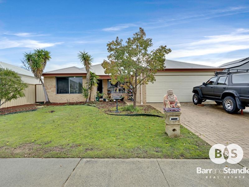 17 Wiroo Loop, Dalyellup WA 6230