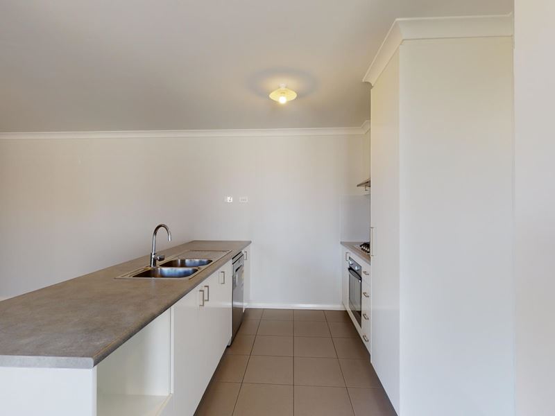 53 Adelong Way, Golden Bay WA 6174