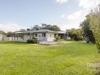 77 Hayward Road, Martin WA 6110