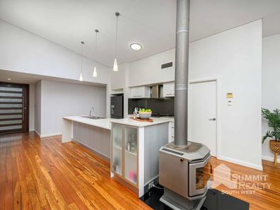 29 Livingstone Heights, Roelands WA 6226