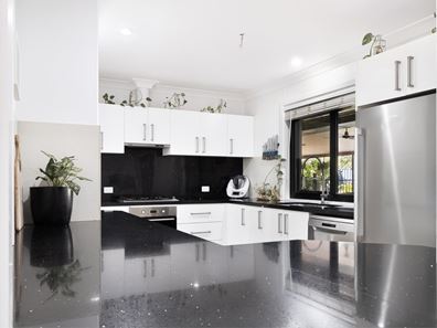 22 Lockyer Crescent, Dampier WA 6713