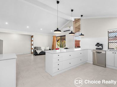 28 Periwinkle Way, Parkwood WA 6147