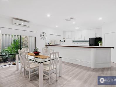 8 Locke St, Mount Pleasant WA 6153
