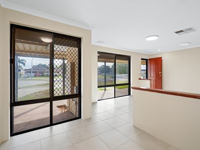 13 Lydia Place, Greenfields WA 6210
