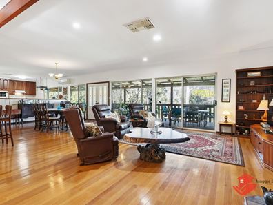 34 Soldiers Road, Roleystone WA 6111