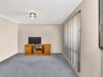 9 Irrawaddy Drive, Greenfields WA 6210
