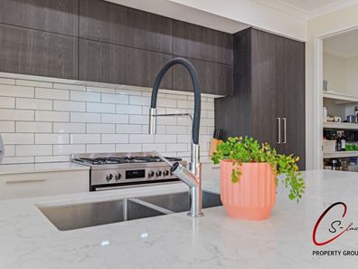 10 Iwasaki Crest, Ellenbrook WA 6069