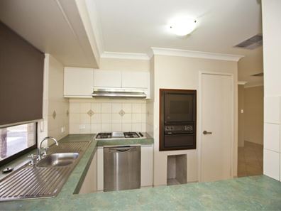 2 Teal Court, High Wycombe WA 6057
