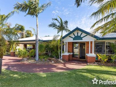 24 Bluegum Road, Thornlie WA 6108