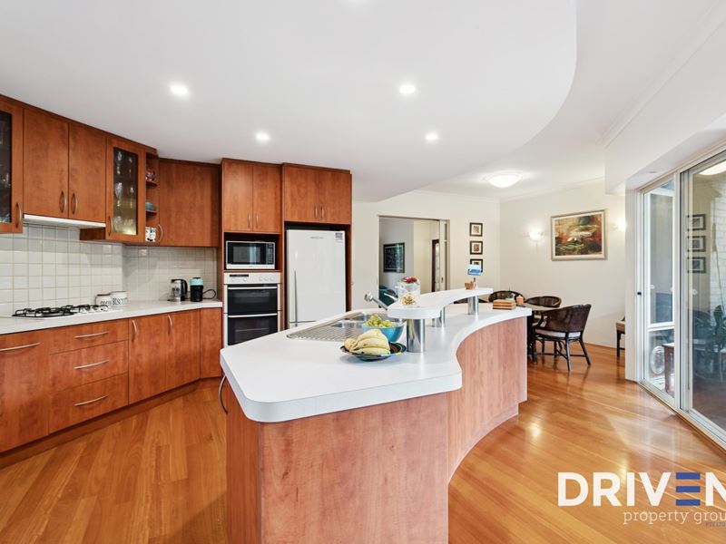 32 Woodlake Retreat, Kingsley