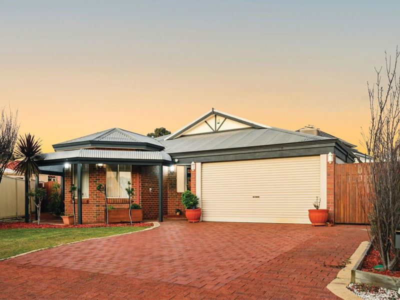 14 ST PATRICK CLOSE, Stirling WA 6021