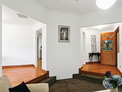 14 ST PATRICK CLOSE, Stirling WA 6021