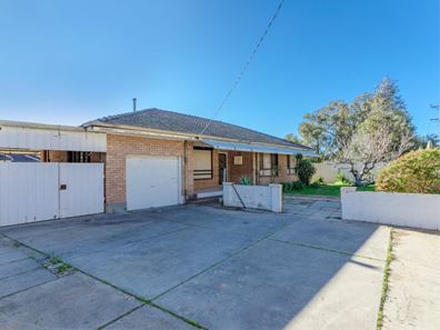 40 The Crescent, Maddington WA 6109
