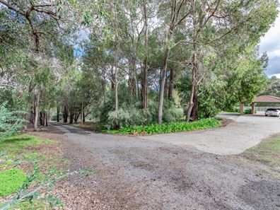 45 Dmietrieff Road, Bedfordale WA 6112