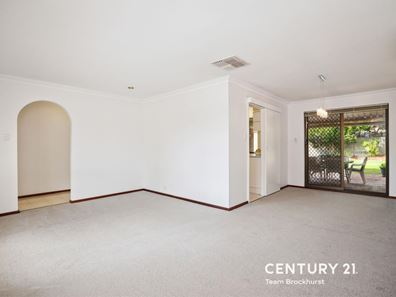 192 Berehaven Avenue, Thornlie WA 6108