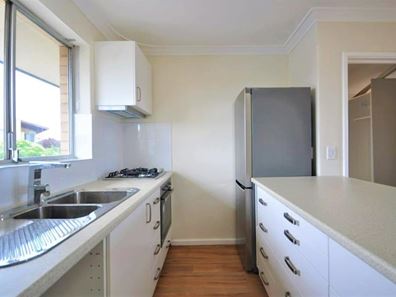 9/2 Russell  Avenue, North Perth WA 6006