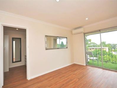9/2 Russell  Avenue, North Perth WA 6006