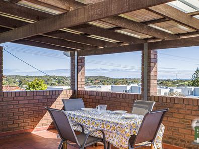 204 Clontarf Road, Hamilton Hill WA 6163