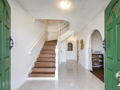 204 Clontarf Road, Hamilton Hill WA 6163