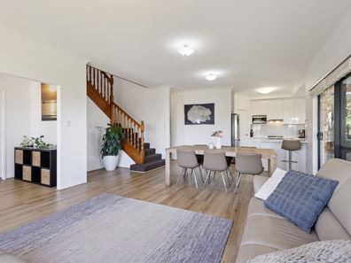 9A Weaponess Road, Scarborough WA 6019