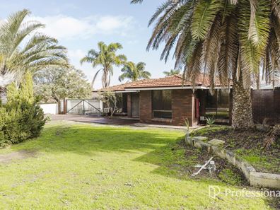 9 Aylesford Drive, Marangaroo WA 6064