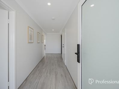 24 Leggatt Street, Eglinton WA 6034