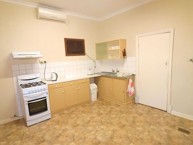 1 Johnston Street, Wongan Hills WA 6603